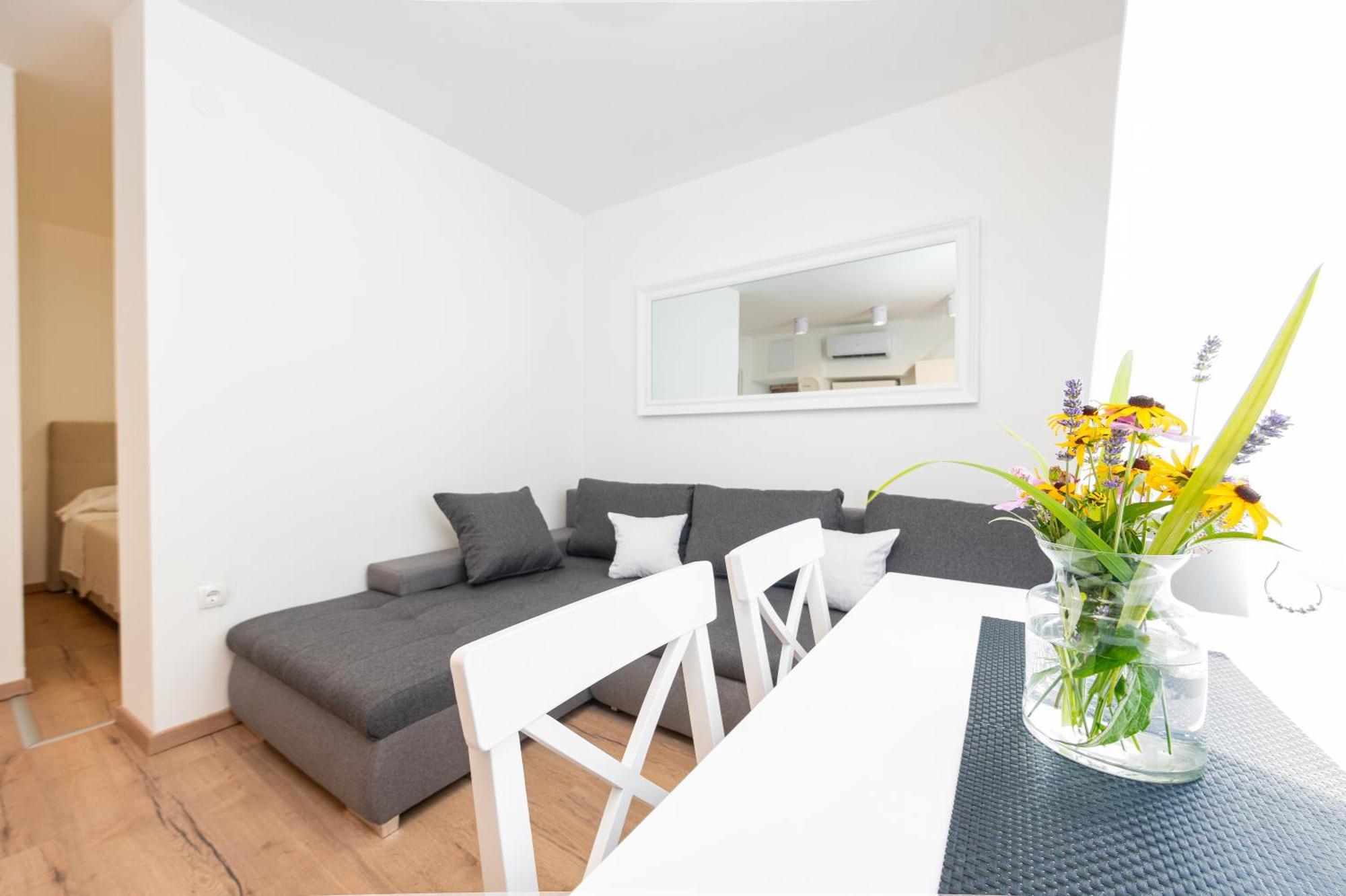 Lota Apartma